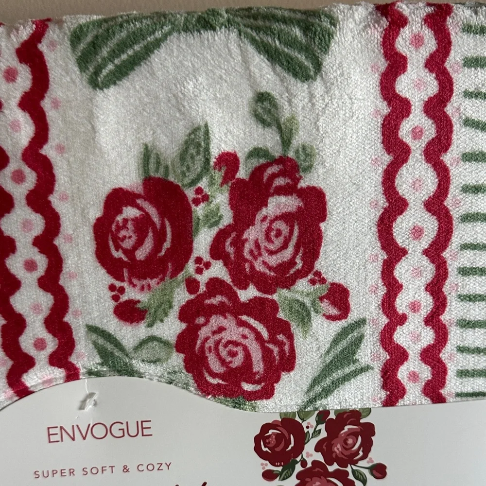 Envogue Reversible Plush Blanket Holiday Christmas Queen Red Rose 🌹 NEW!